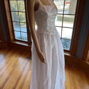 *LA Glo White Beaded Satin Strap X Back Bead Wedding Dress Bridal Gown Size 5 6